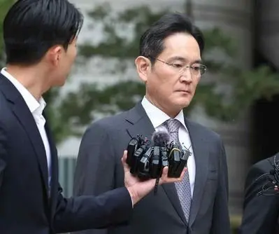south-koreas-top-court-acquits-samsung-chief-of-fraud-charges-2
