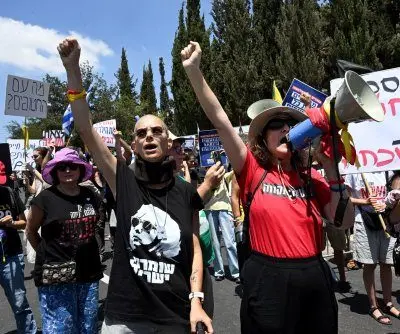 israels-cabinet-votes-to-fire-attorney-general-prosecuting-netanyahu-2