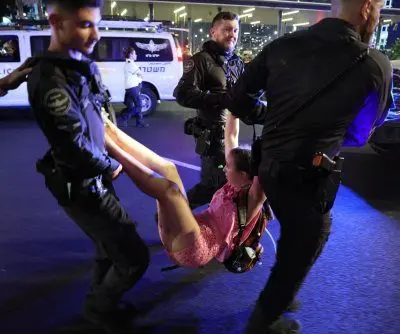 Israelis protest against Gaza war expansion