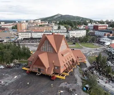 entire-swedish-church-set-to-be-moved-to-avoid-falling-into-a-mine-2