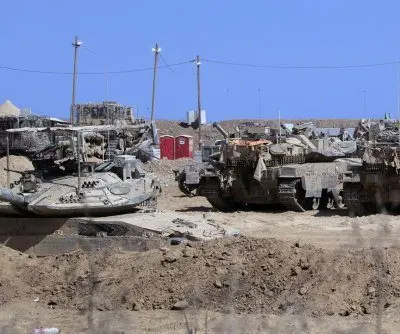 israel-begins-calling-up-60000-reservists-ahead-of-gaza-offensive-2
