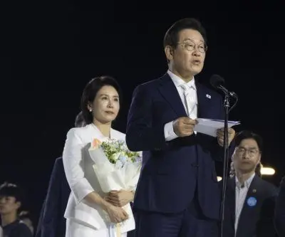 korea-at-a-crossroads-two-visions-of-liberation-collide-2