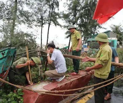 typhoon-kajiki-lands-in-northern-vietnam-brings-rains-high-winds-2