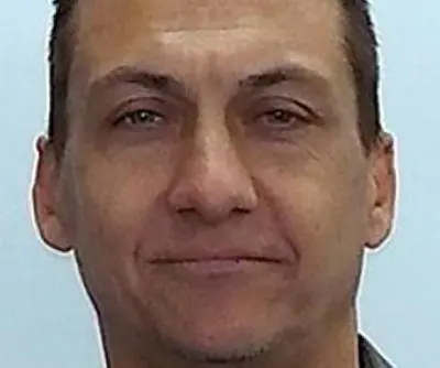 australian-police-identify-gunman-who-killed-two-officers-amid-manhunt-2