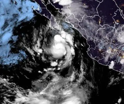 lorena-gains-hurricane-strength-as-it-aims-for-baja-california-2