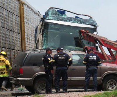 at-least-10-killed-41-hurt-in-freight-train-bus-crash-in-mexico-2