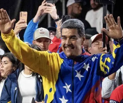 Maduro decrees Oct. 1 start of Christmas in Venezuela
