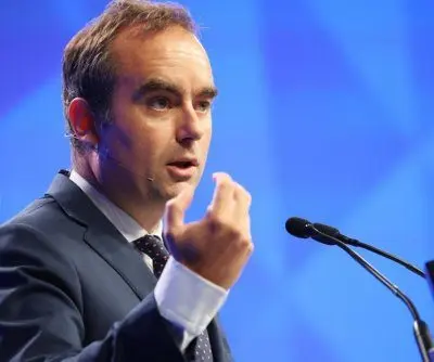 french-president-names-new-prime-minister-in-wake-of-government-collapse-2