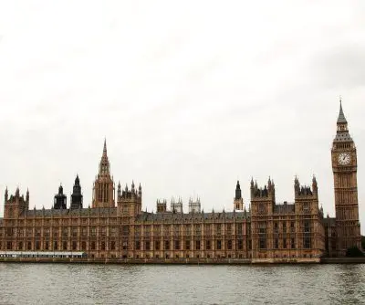 offices-of-british-mp-sharon-hodgson-torched-in-arson-attack-2