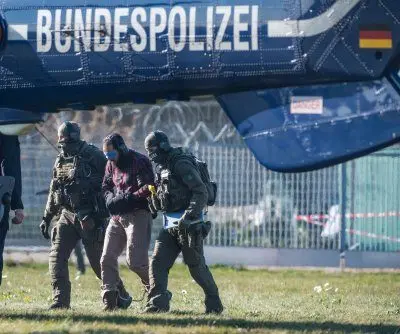 recovering-german-mayor-elect-says-her-daughter-was-knife-attacker-2