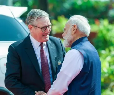 starmer-visits-india-with-125-business-leaders-meets-with-modi-2