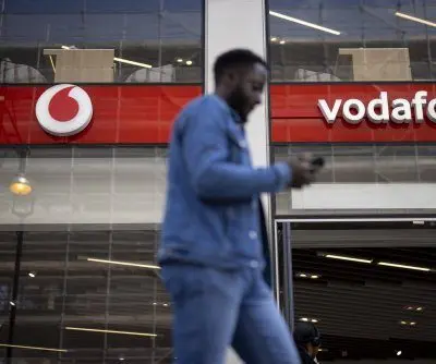 britains-vodafone-reports-national-broadband-mobile-service-issues-2