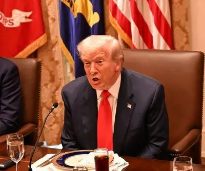 trump-warns-hamas-disarm-or-we-wiil-disarm-you-2