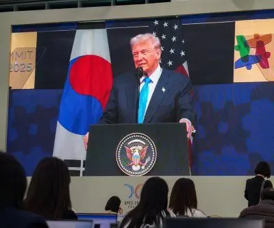 trump-arrives-in-south-korea-says-kim-jong-un-meeting-wont-happen-2