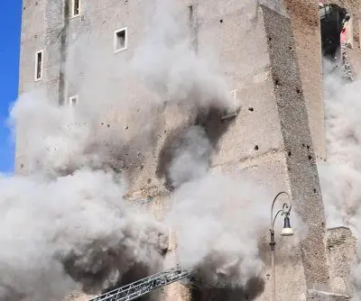 romes-torre-dei-conti-partially-collapses-twice-worker-trapped-2