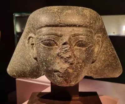 netherlands-to-return-stolen-ancient-sculpture-to-egypt-2