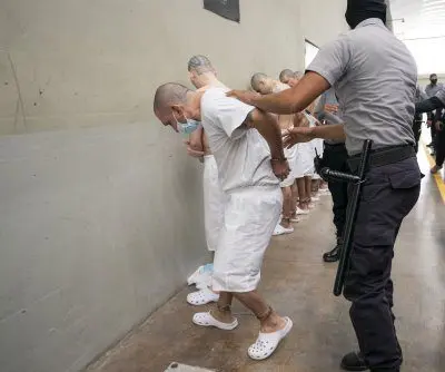 human-rights-watch-says-venezuelans-sent-to-el-salvador-were-tortured-2