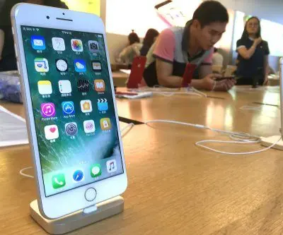 china-blocks-gay-dating-apps-blued-finka-from-apple-app-store-2