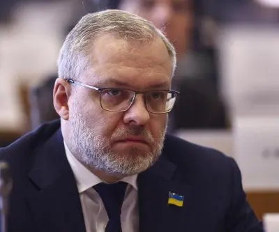 2-ukrainian-top-ministers-resign-amid-corruption-probe-2