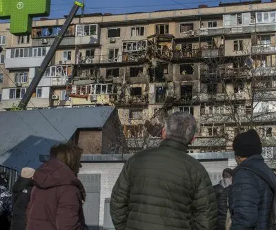 russian-aerial-assault-on-kyiv-kills-6-injures-dozens-2