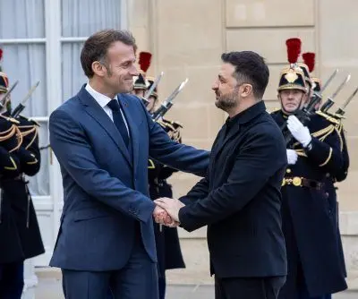 ukraine-signs-deal-to-buy-100-advanced-french-fighter-jets-other-arms-2