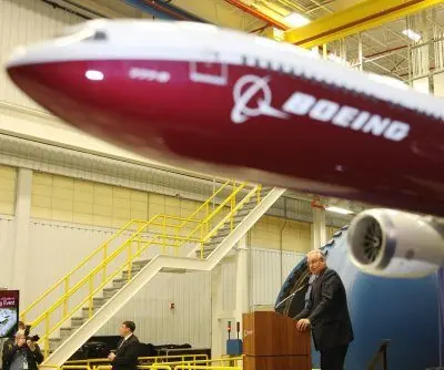 emirates-airline-orders-65-new-boeing-777-9-jets-in-38b-deal-2