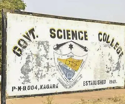 2-nigerian-girls-rescued-among-25-kidnapped-students-2