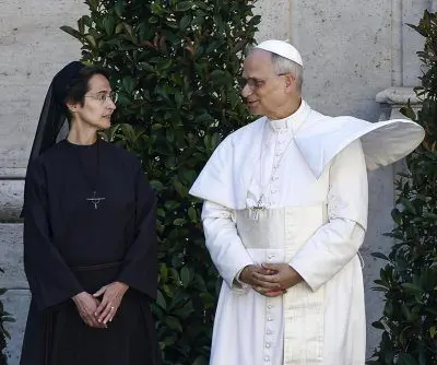 pope-leo-changes-law-to-allow-women-non-cardinals-to-run-vatican-city-2