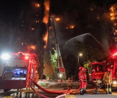 high-rise-apartment-complex-inferno-in-hong-kong-kills-13-injures-15-2