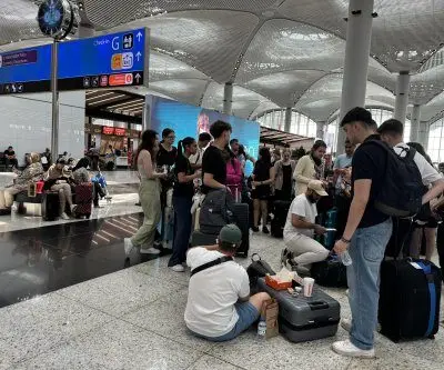 edinburgh-airport-reopens-after-air-traffic-outage-grounds-flights-2