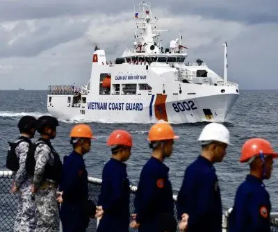 vietnam-steps-up-south-reef-expansion-careful-not-to-provoke-china-2