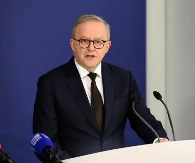 pm-australia-to-try-to-strengthen-gun-laws-following-bondi-shooting-2