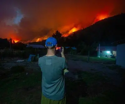 wildfires-scorch-up-to-52000-acres-in-argentinas-patagonia-2