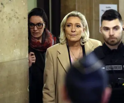 frances-marine-le-pen-launches-appeal-against-embezzlement-conviction-2