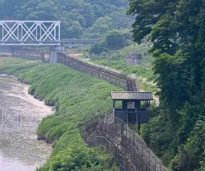 south-korea-to-lift-some-border-military-zones-2