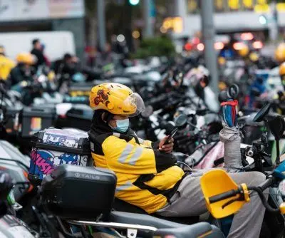 chinas-millennials-gen-z-hit-by-job-slump-and-heavy-debt-2