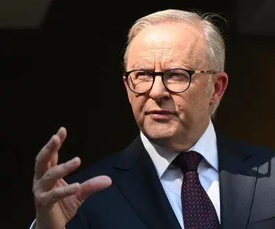 bomb-hoax-against-australian-pm-linked-to-tour-of-chinese-dance-troupe-2