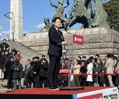 PPP rallies against judicial bills, calls for veto