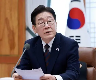 Lee says to swiftly introduce fuel price cap as Mideast crisis intensifies