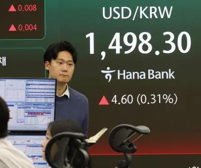 s-korean-currency-slips-to-fresh-17-yr-low-against-us-dollar-amid-iran-crisis