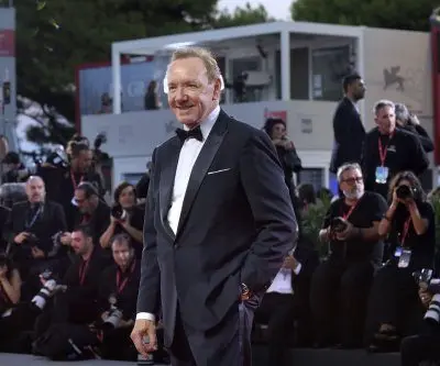 kevin-spacey-settles-alleged-sexual-assault-civil-cases-2