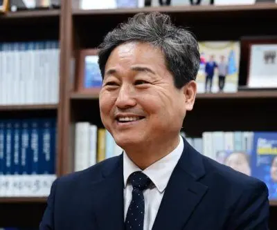 Seoul mayor hopeful Kim Young-bae pledges practical fixes