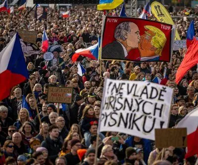 Hundreds of thousands protest Czech government in Prague