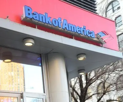 terror-attack-on-bank-thwarted-by-police-in-france-2