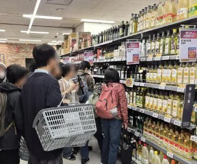 Shoppers rush for half-price deals amid high inflation