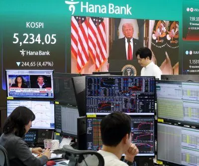 seoul-stocks-drop-nearly-45-pct-amid-dashed-hope-for-swift-end-to-middle-east-war