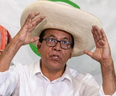 leftist-gains-in-race-to-presidential-runoff-in-peru-count-continues-2