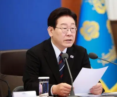 s-korea-positively-considering-joining-talks-on-naval-mission-for-hormuz-led-by-britain-france-2