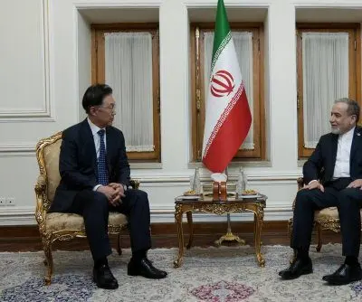S. Korean special envoy calls for safe Hormuz transit in meeting with Iran’s FM