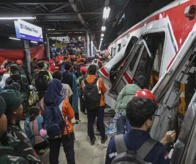 at-least-15-people-killed-84-hurt-after-trains-collide-in-indonesia-2